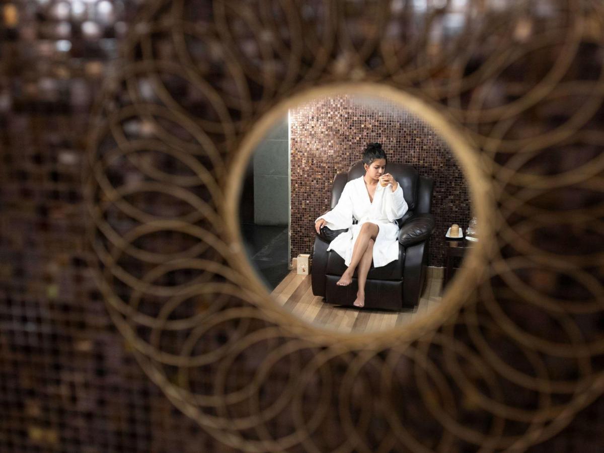 Grand Mercure Bangalore - An Accor Brand Exteriör bild