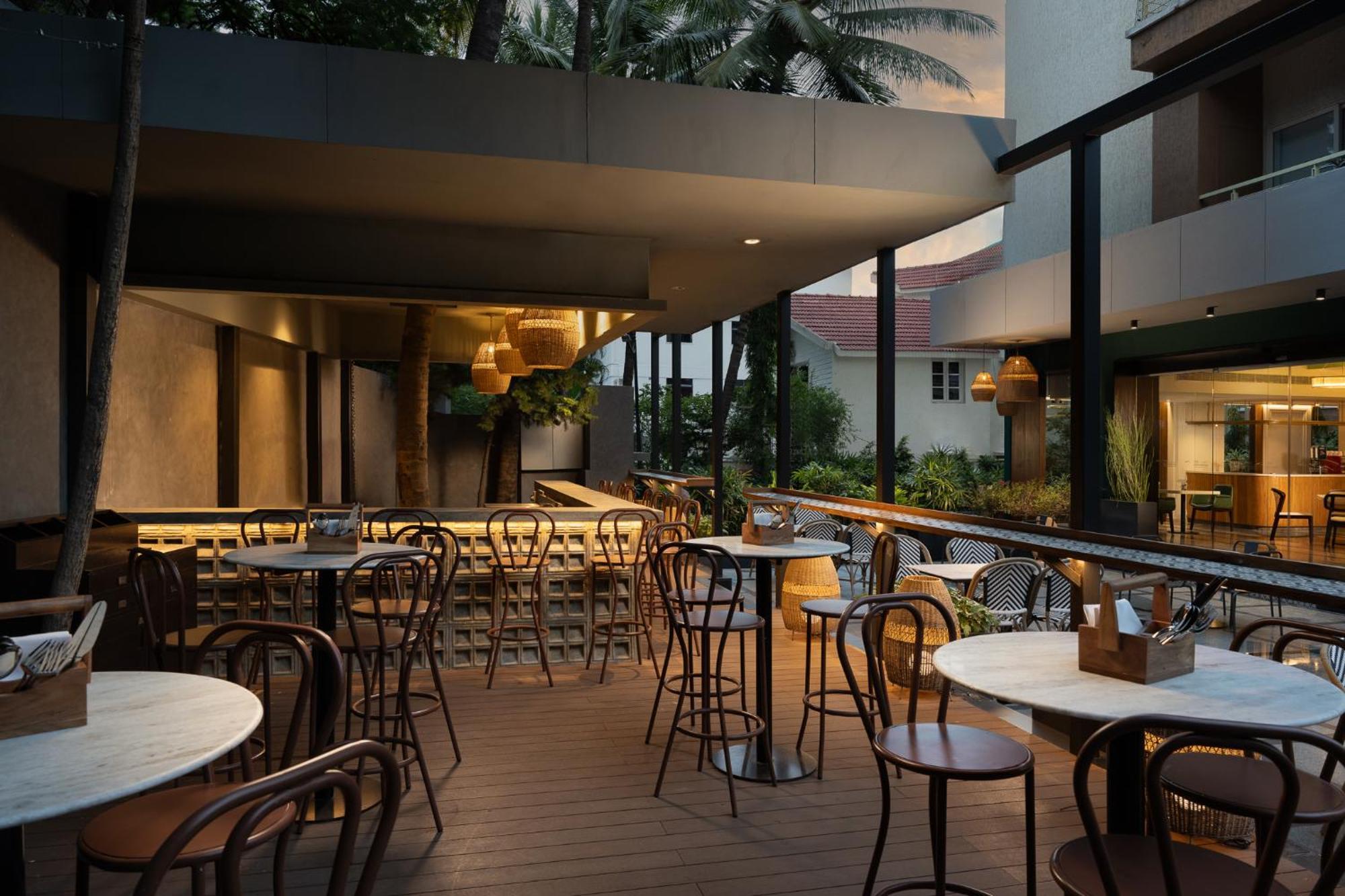 Grand Mercure Bangalore - An Accor Brand Exteriör bild