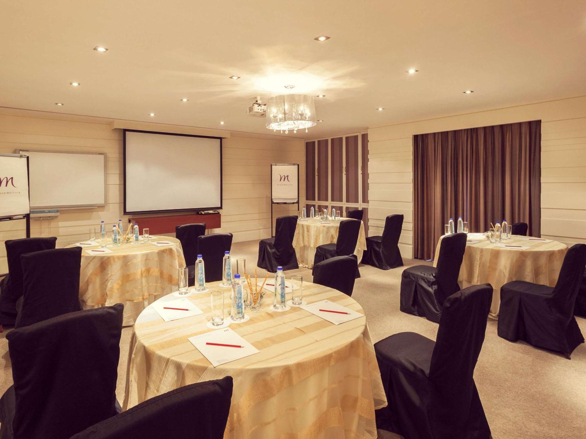 Grand Mercure Bangalore - An Accor Brand Exteriör bild