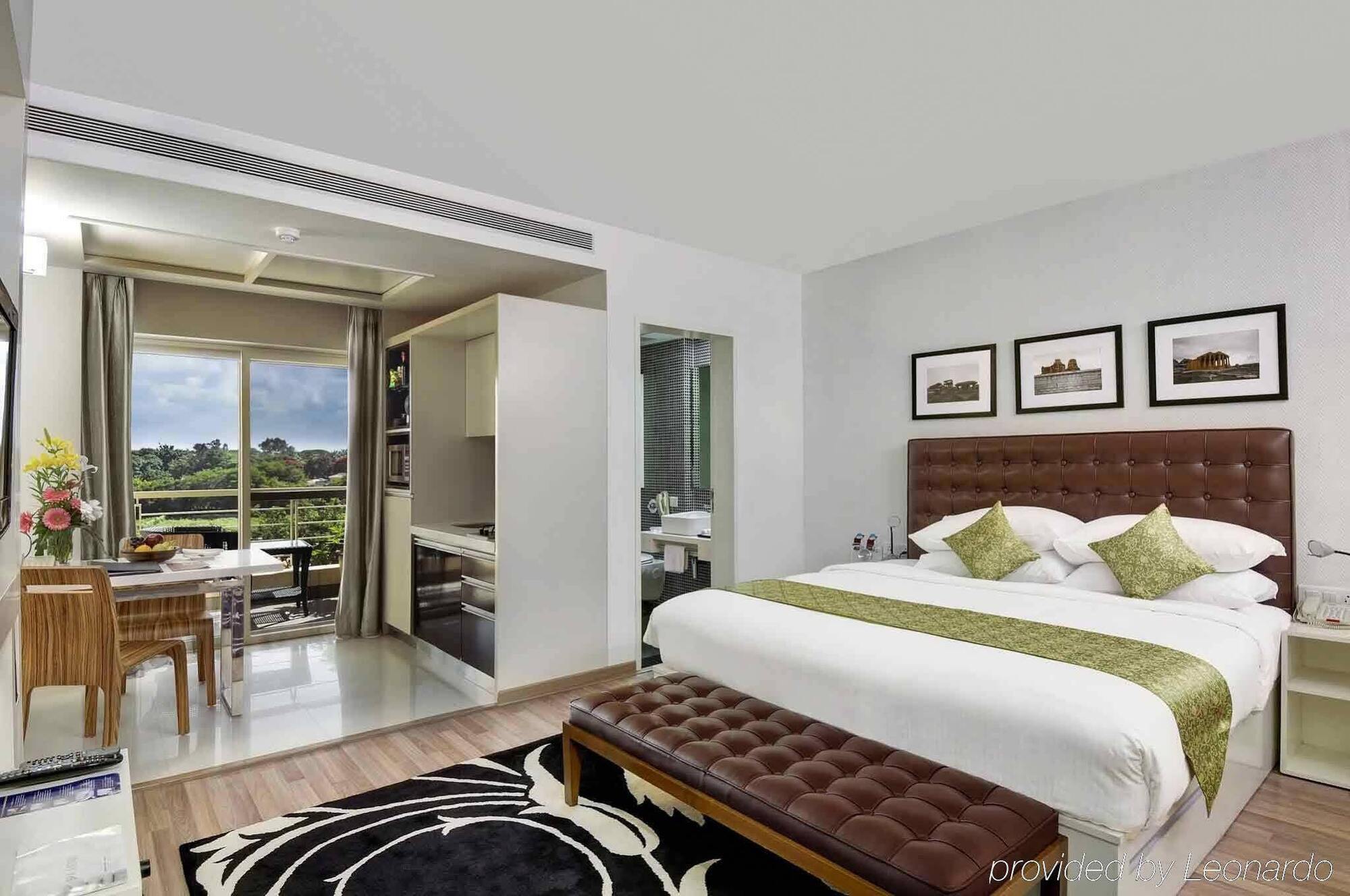 Grand Mercure Bangalore - An Accor Brand Exteriör bild
